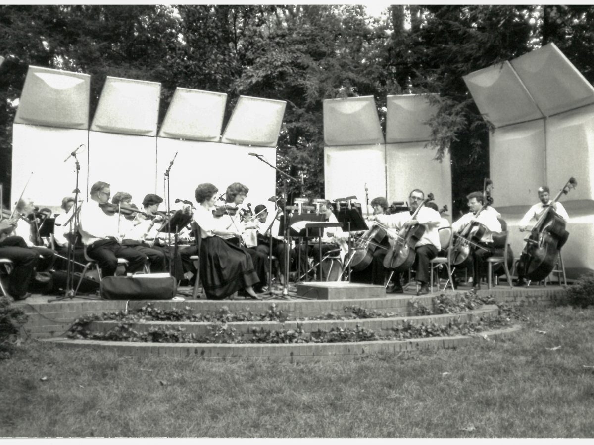 Symphony in the Gardens 1991 BW