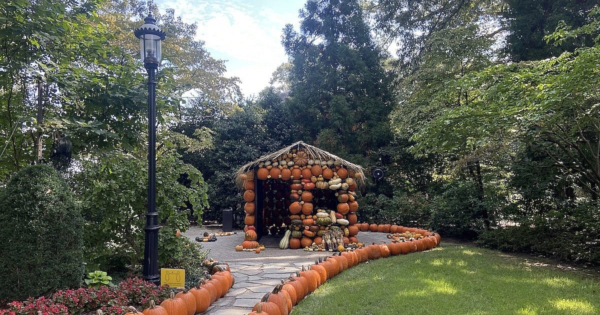 Take a photo at the Pumpkin House | Dixon Gallery & Gardens