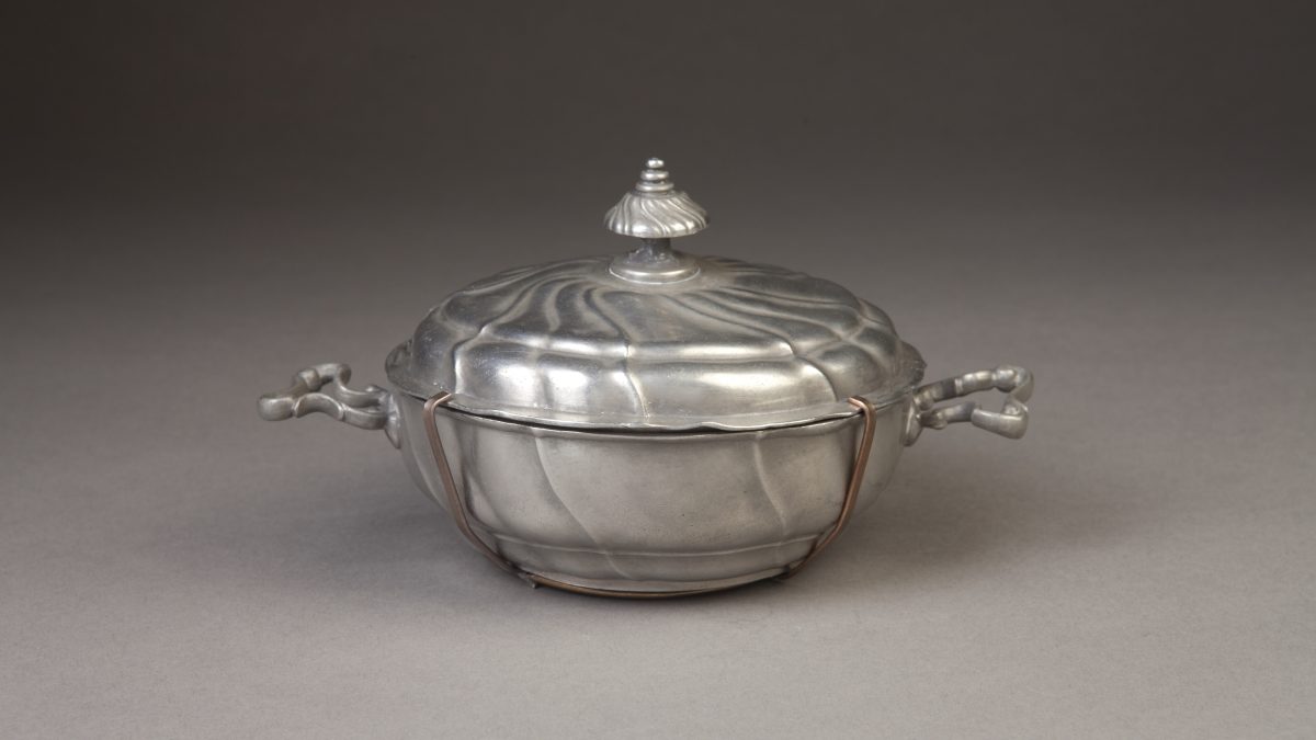 Johann David Kallenberg II, "Covered Dish," ca. 1760-1804. Pewter. Dixon Gallery and Gardens; Gift of Dr. and Mrs. Justin H. Adler, 1991.DA.10.69a,b