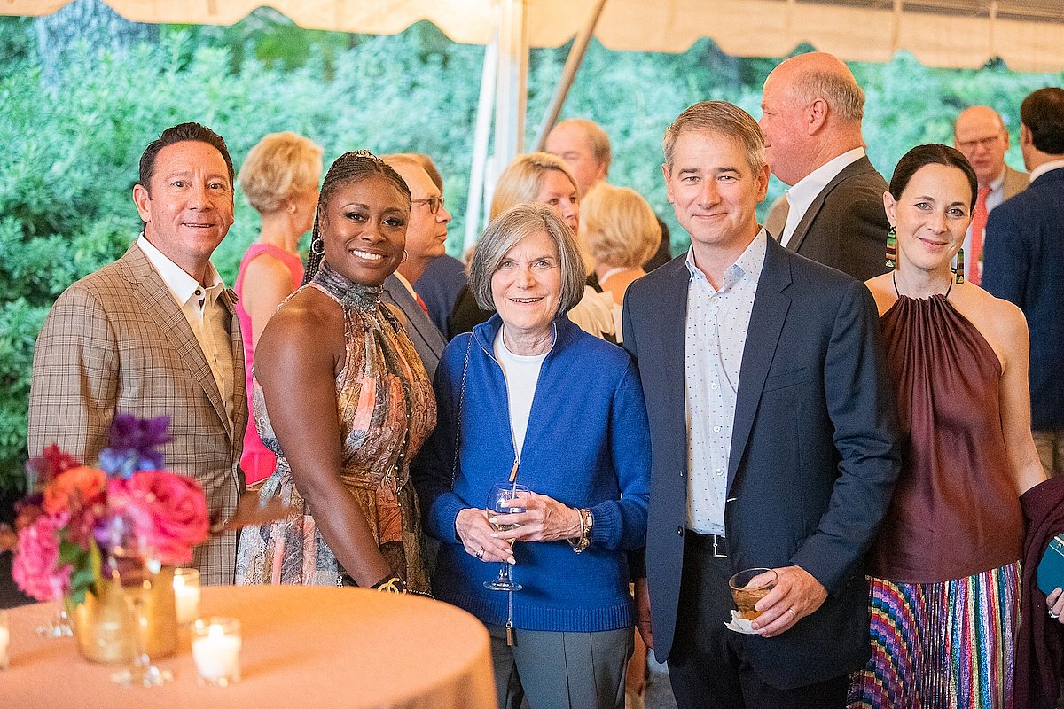 dixon donors standing together