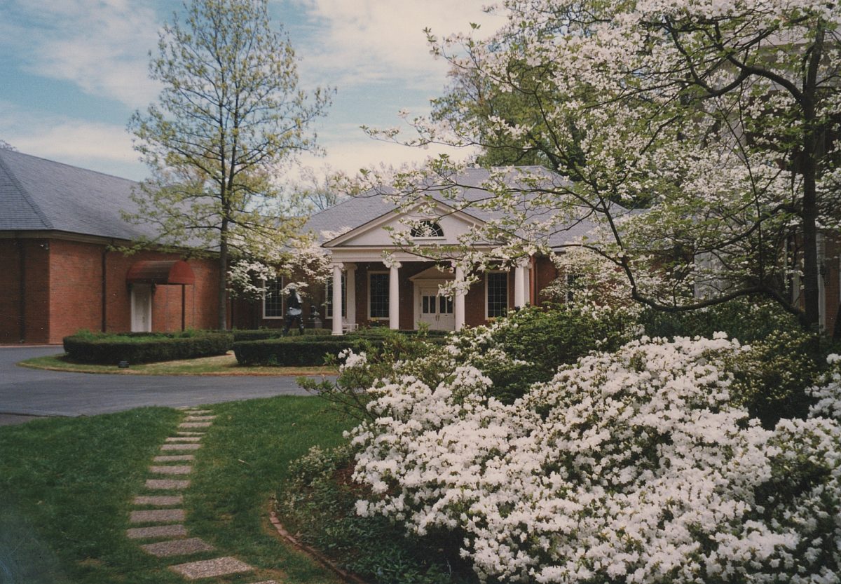 1990s Dixon Exterior 2 1