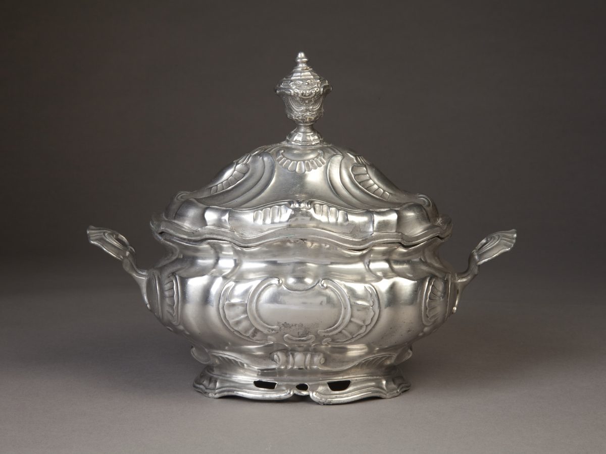Unknown maker, "Rococo-style Soup Tureen," ca. 18th century or ca. early 20th century. Pewter. Dixon Gallery and Gardens; Gift of Dr. and Mrs. Justin H. Adler, 1991.DA.10. 106a,b