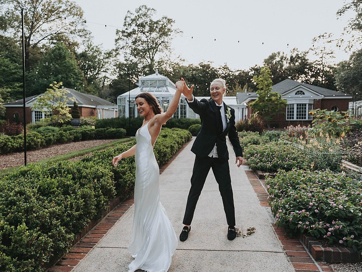 Wedding couple venue rental cutting gardens