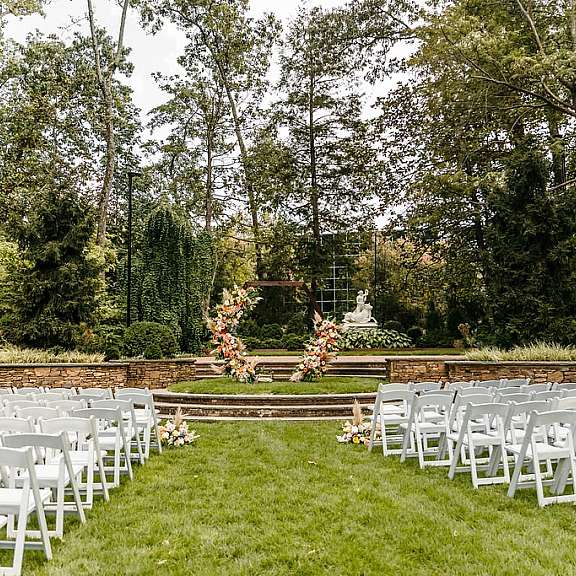 Arch Europa Bull Statue Flowers Wedding Ceremony