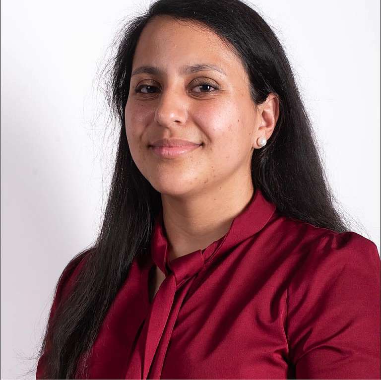 Adriana Dunn Headshot