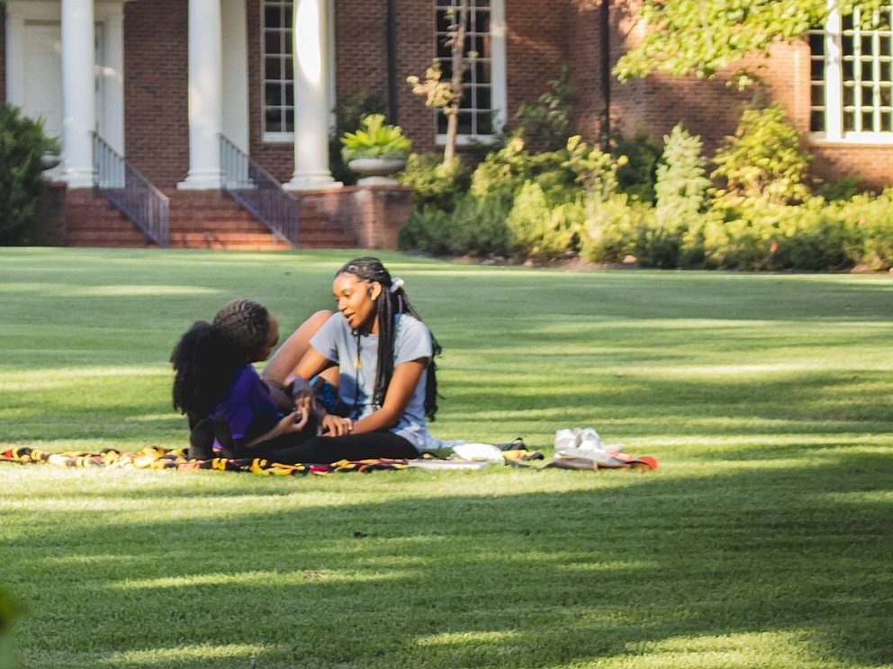 Picnic couple southlawn